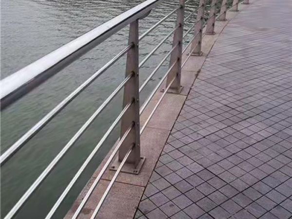 不銹鋼護(hù)欄