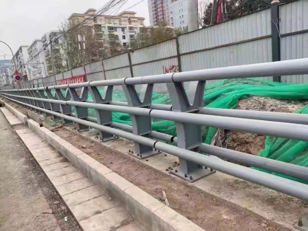 防撞護(hù)欄